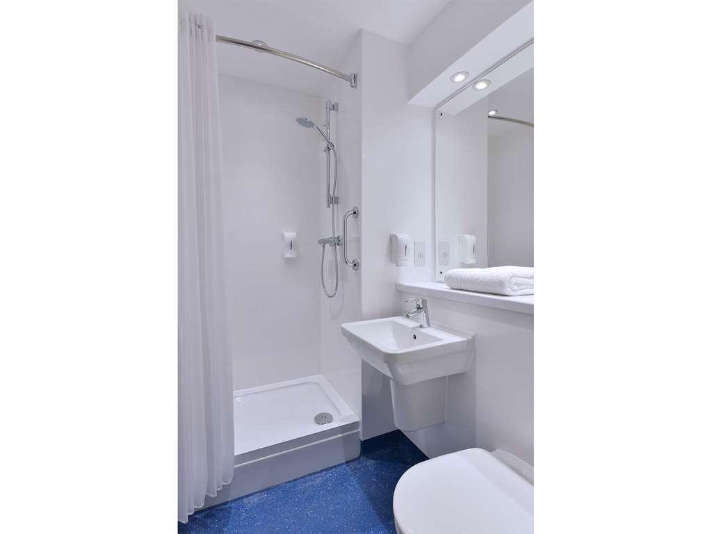 Travelodge Борнмут Номер фото