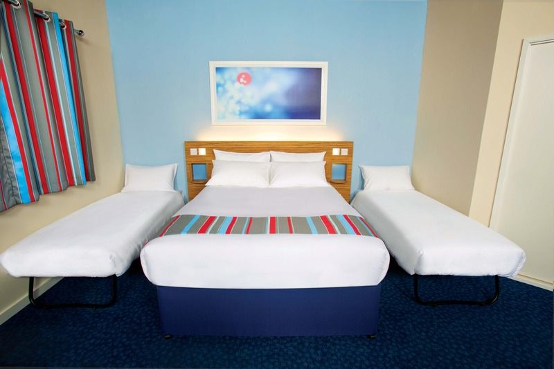 Travelodge Борнмут Экстерьер фото